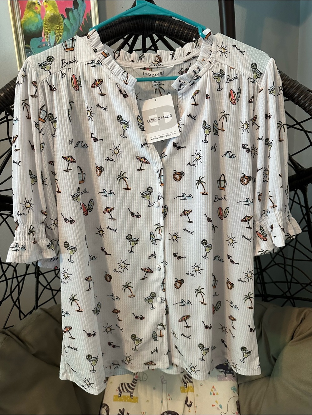 Emily Daniels White Button-Front Beach Print Blouse